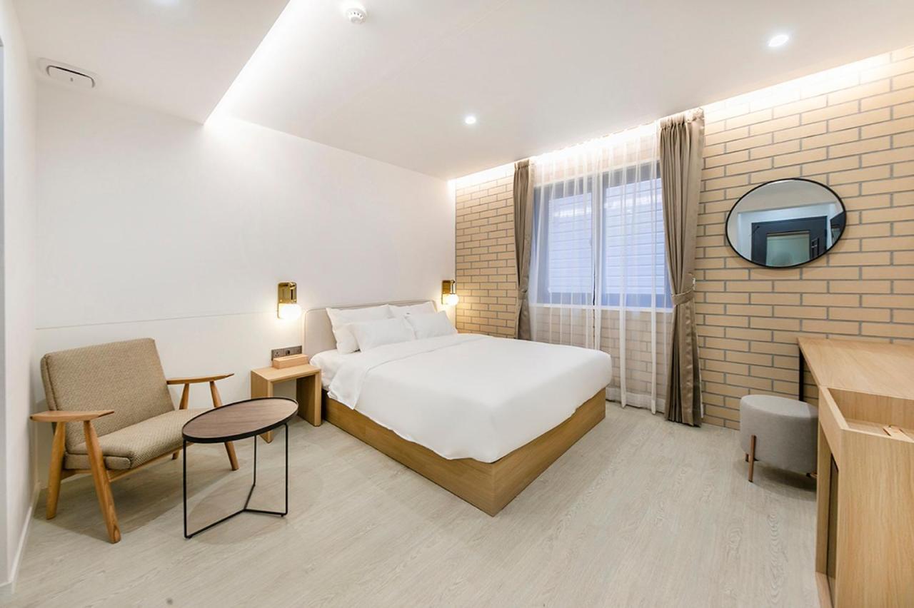 Hotel Yaja Gimhae Екстериор снимка