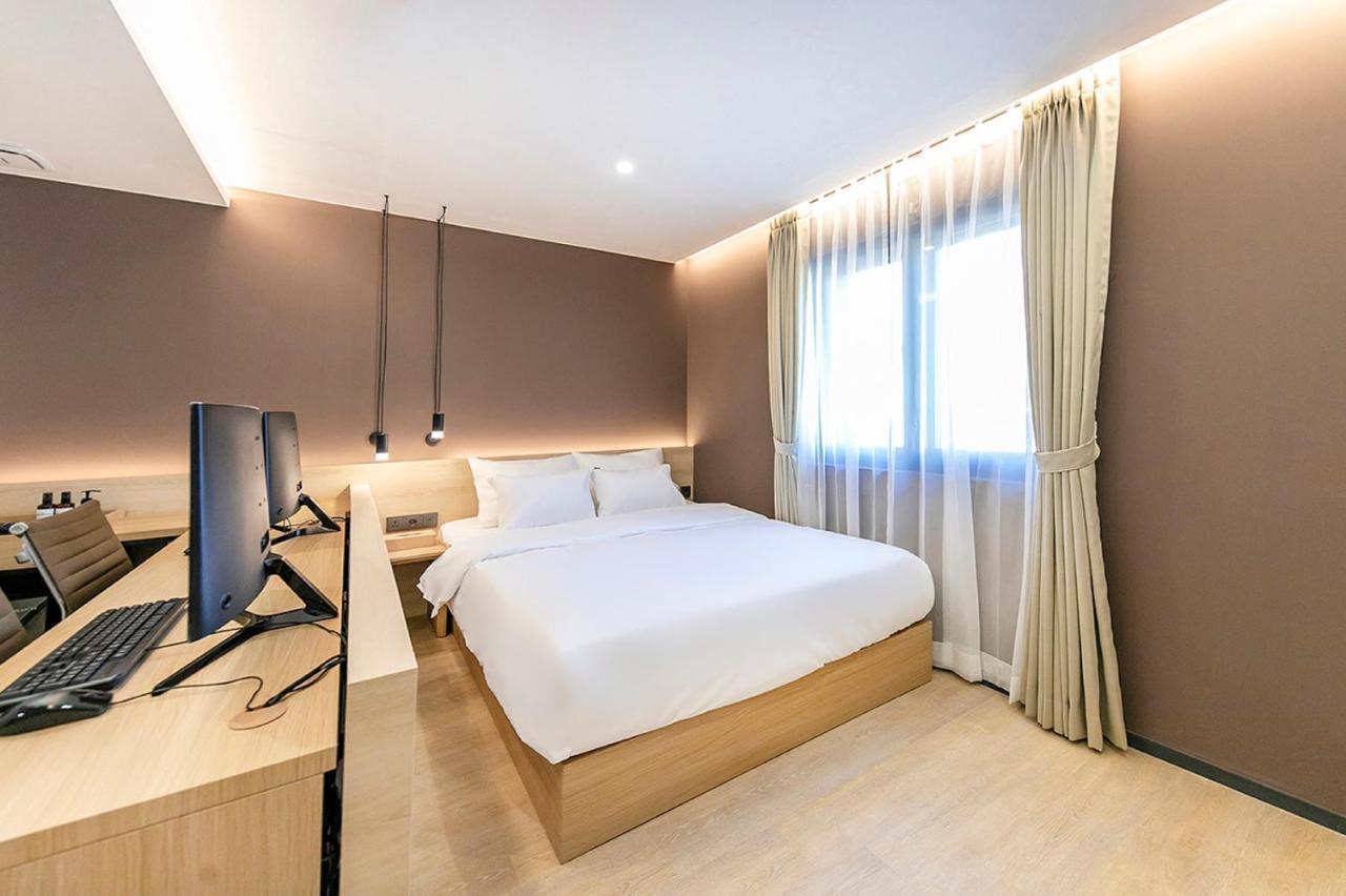 Hotel Yaja Gimhae Екстериор снимка
