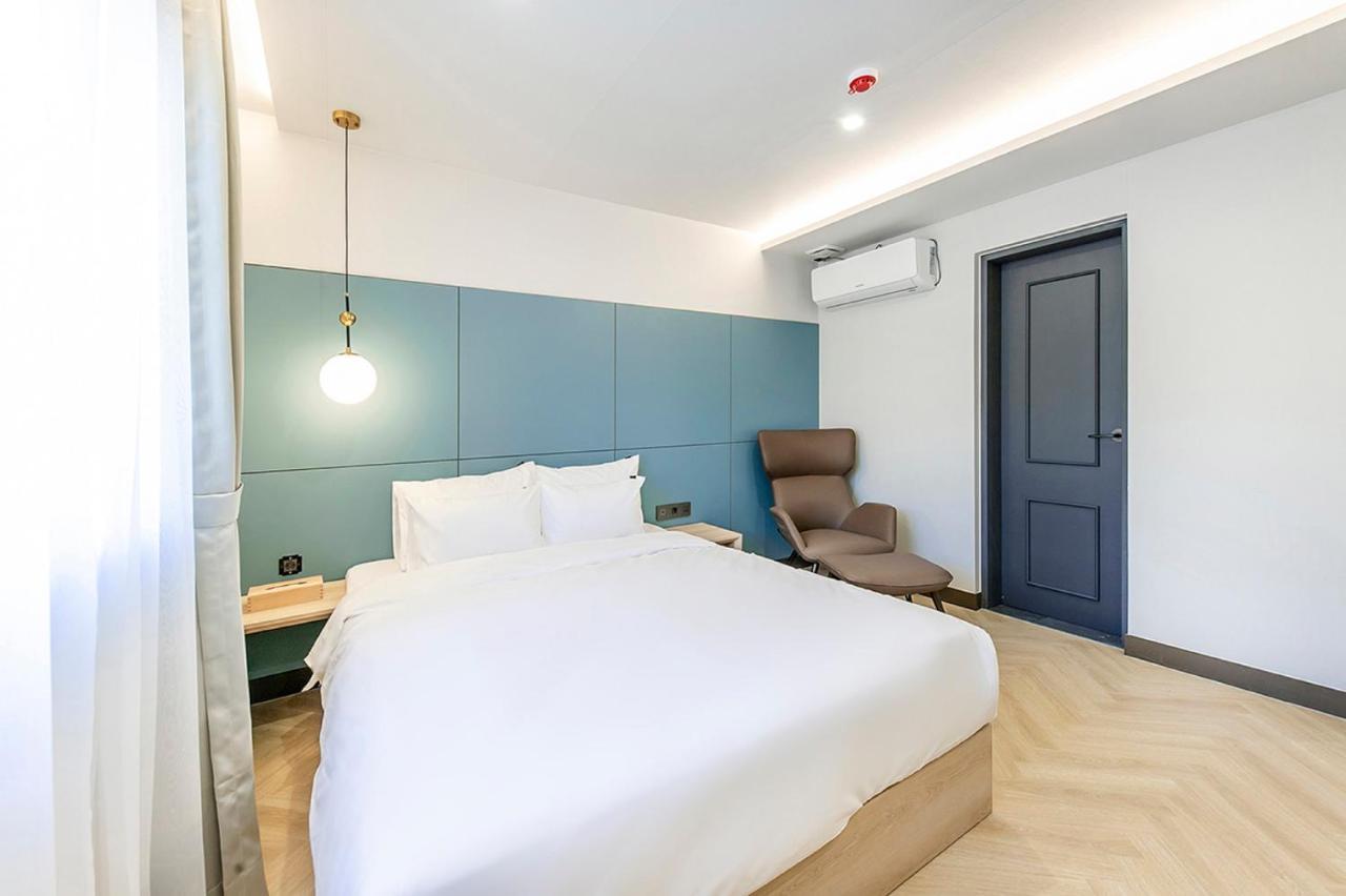 Hotel Yaja Gimhae Екстериор снимка