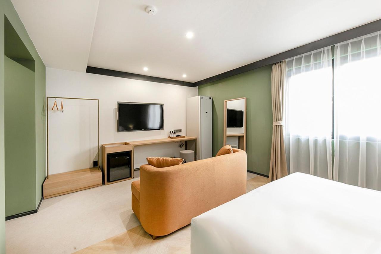 Hotel Yaja Gimhae Екстериор снимка
