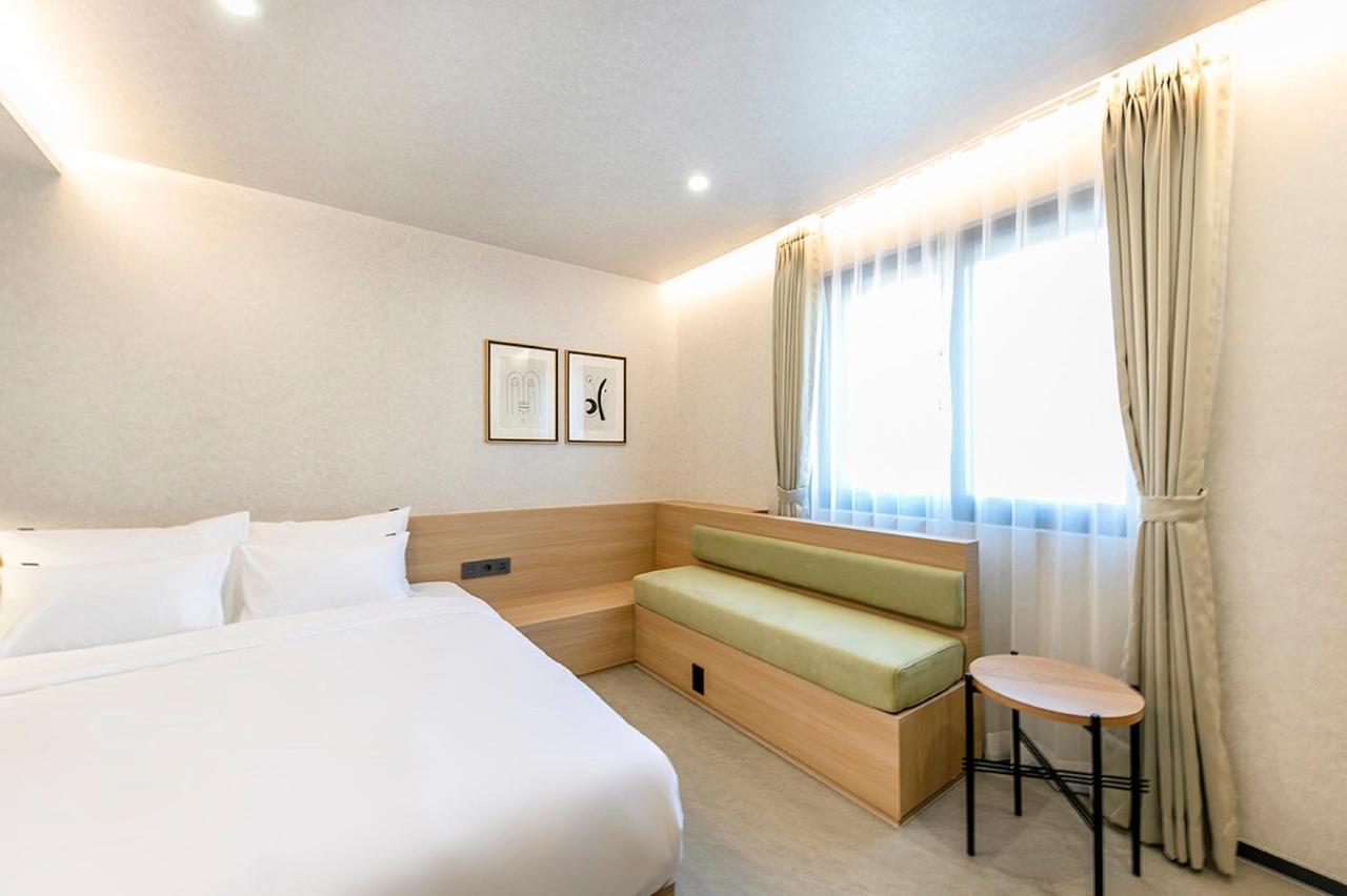 Hotel Yaja Gimhae Екстериор снимка