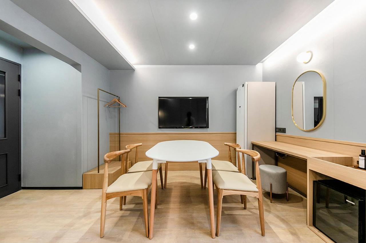 Hotel Yaja Gimhae Екстериор снимка