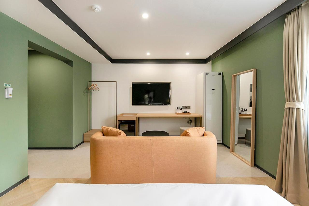Hotel Yaja Gimhae Екстериор снимка