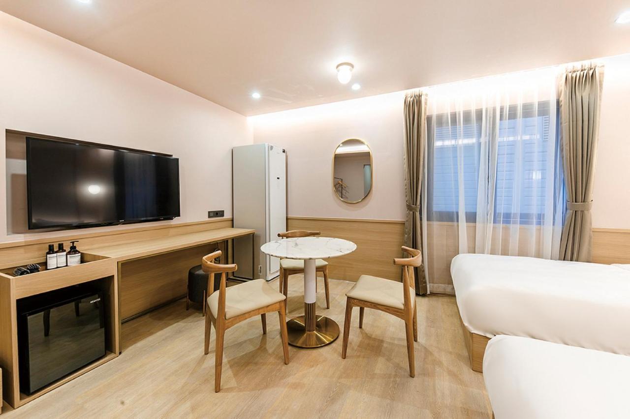 Hotel Yaja Gimhae Екстериор снимка