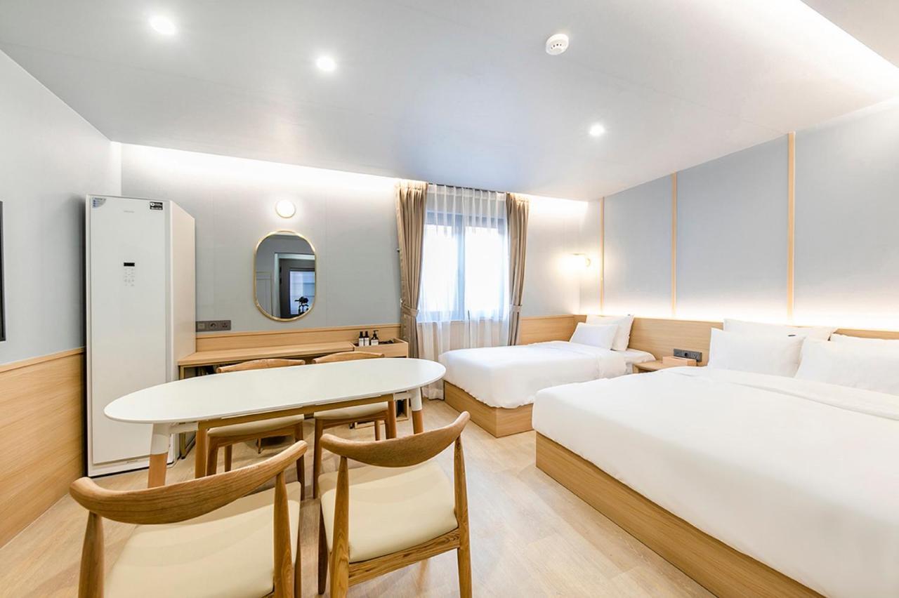 Hotel Yaja Gimhae Екстериор снимка