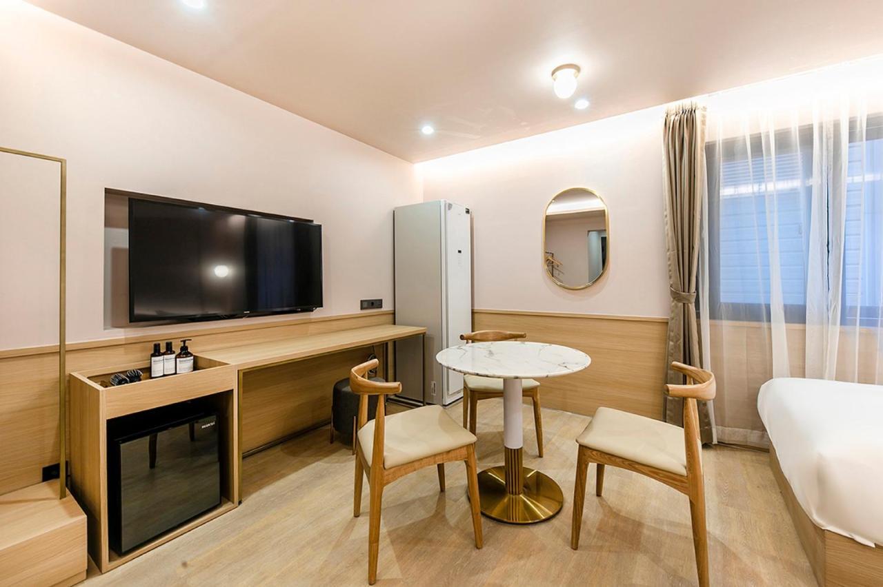 Hotel Yaja Gimhae Екстериор снимка