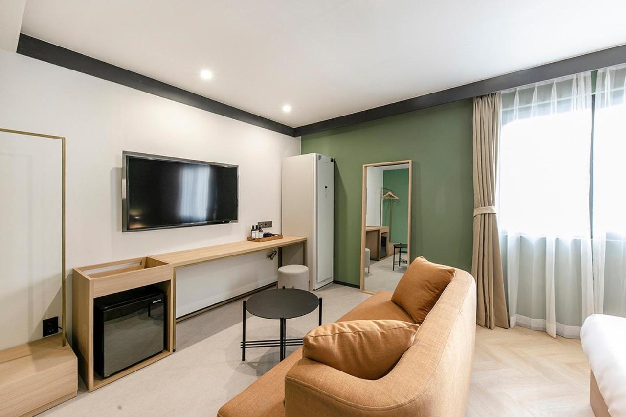 Hotel Yaja Gimhae Екстериор снимка