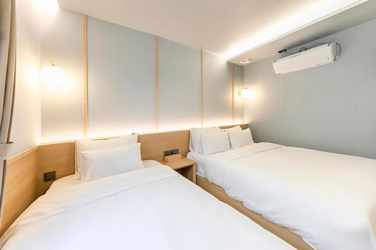 Hotel Yaja Gimhae Екстериор снимка