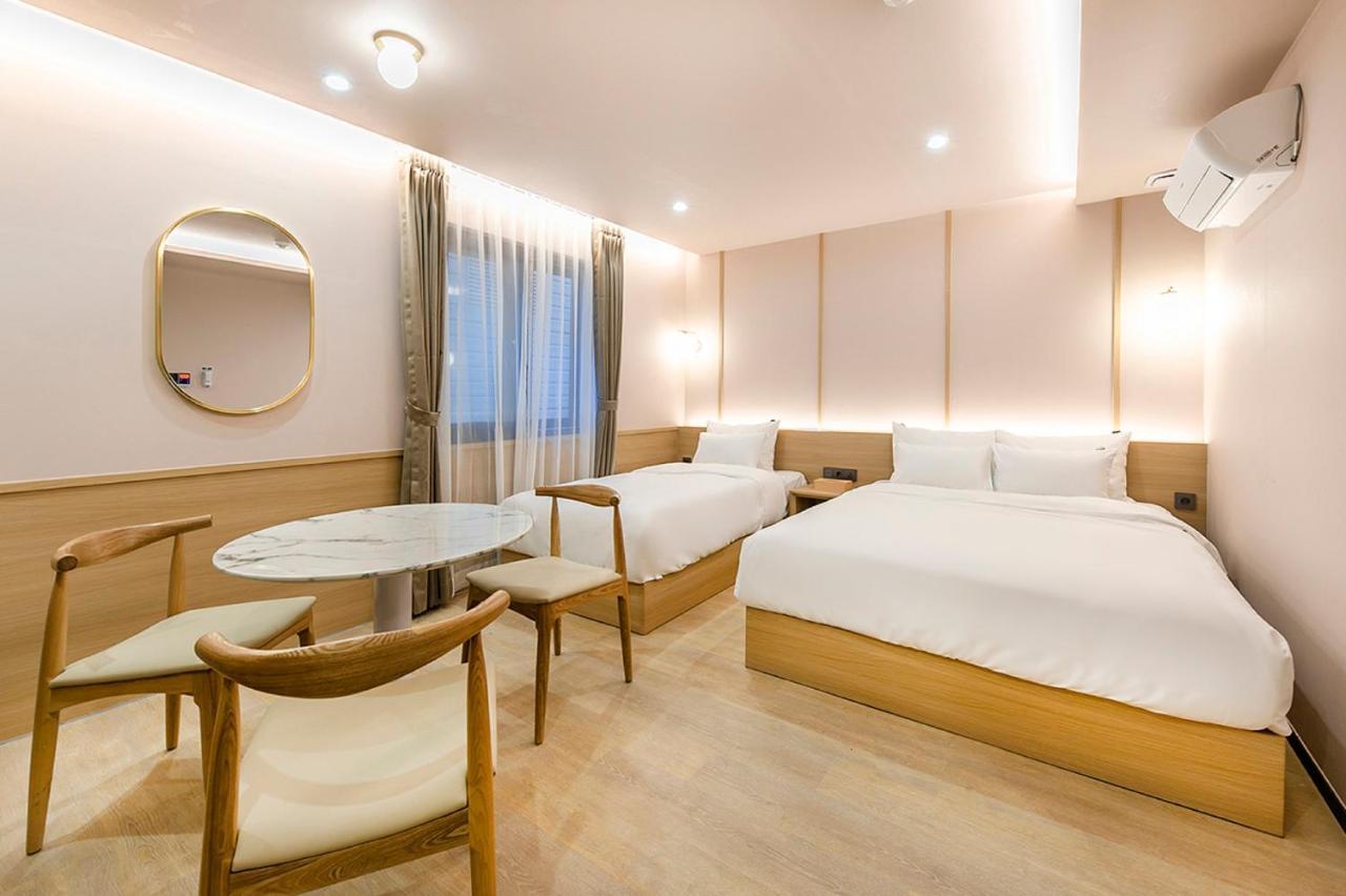 Hotel Yaja Gimhae Екстериор снимка