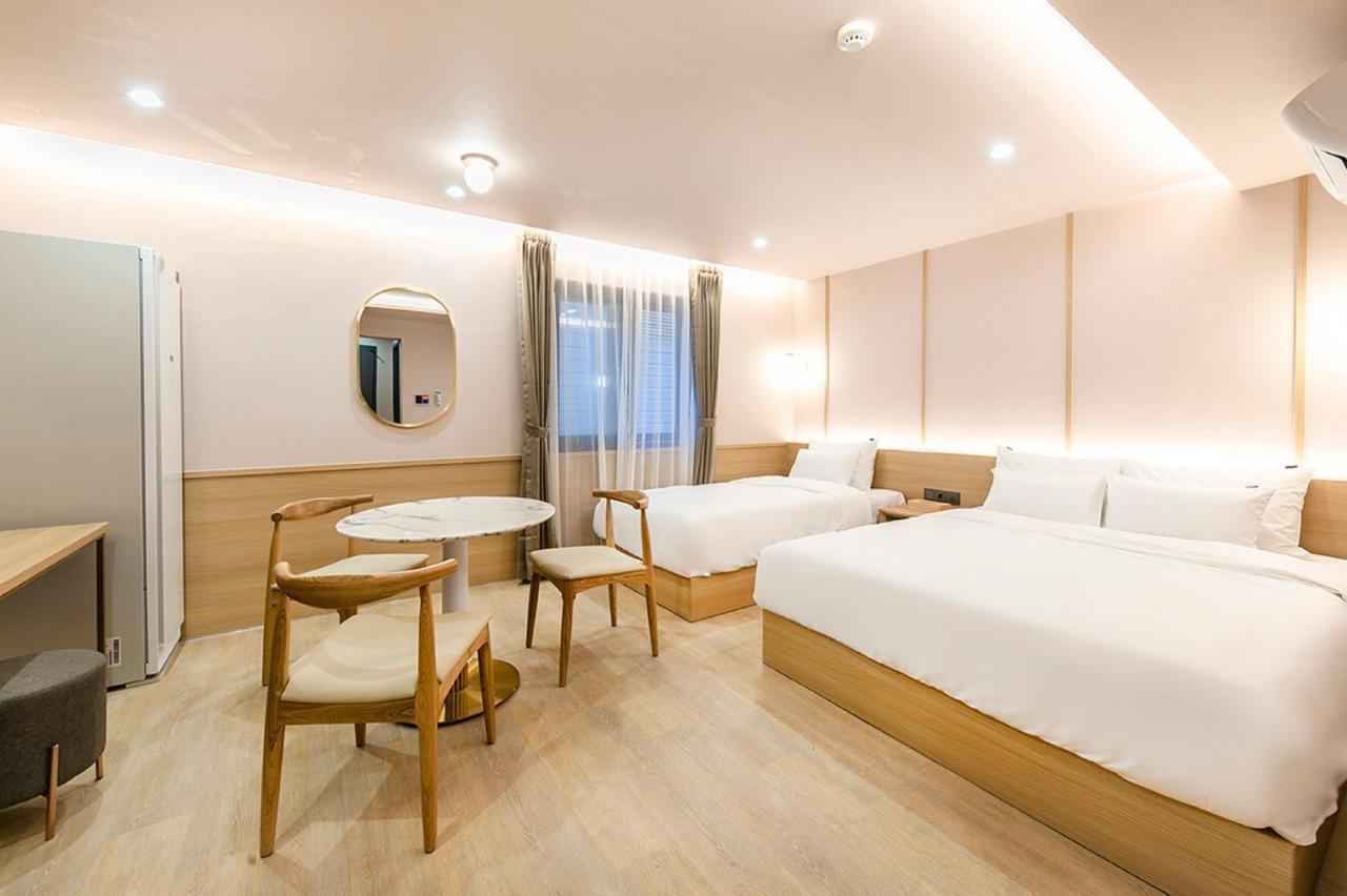 Hotel Yaja Gimhae Екстериор снимка